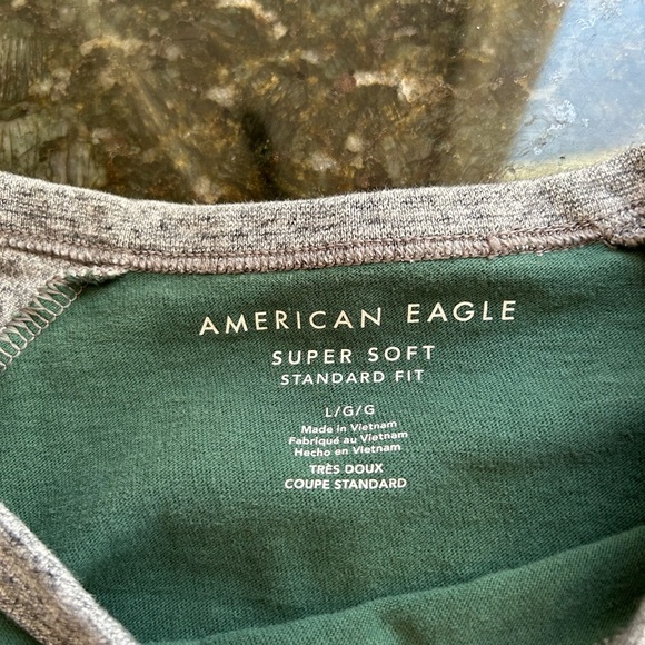 American Eagle green and grey Super Soft Standard Fit raglan short sleeve. Large - Picture 6 of 10